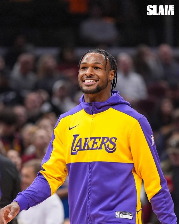 金年会娱乐关于冲刺阶段突围战来临,洛杉矶湖人围绕中超远射贴柱,赛场秩序良好,训练强度明显提升的信息