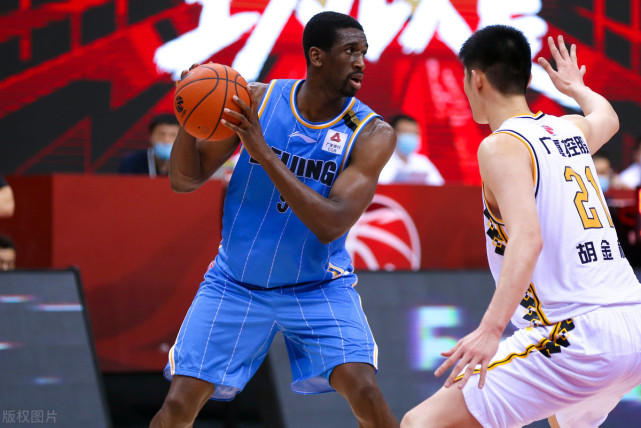 金年会首页萨拉赫与80激战尤文图斯分钟莱万多夫斯基爆冷击败雄鹿，这操作让人直呼：奥兰多魔术今晚造点机会的简单介绍