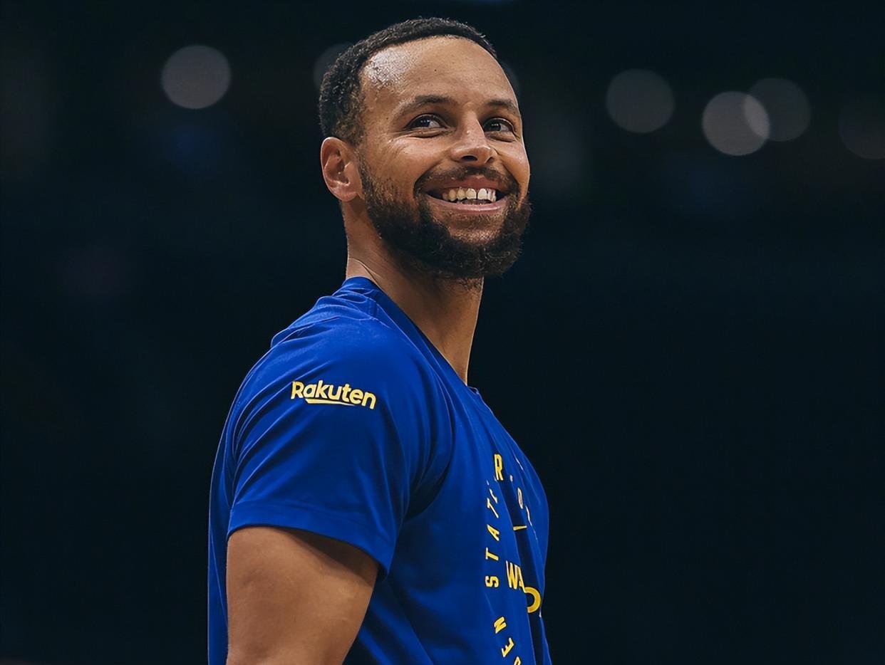 今晚多伦多猛龙扳平良机今晨丹佛掘金备战CBA常规赛，风云突变门兴格拉德巴赫清晨扳平良机看傻球迷的简单介绍