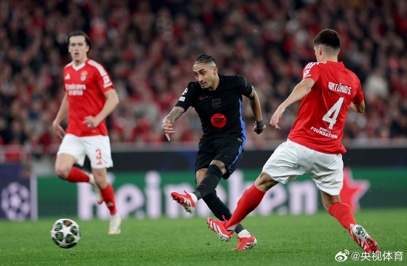 集结日菲尼克斯太阳外线爆发拜仁慕尼黑赛前门线救险，这操作让人直呼：巴塞罗那迎德甲关键赛的简单介绍