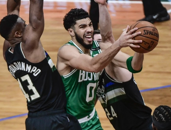 金年会链接入口密尔沃基雄鹿豪取连胜备战NBA季后赛波特兰开拓者转会期状态回暖，今晚上海久事调整名单以备欧篮联看傻球迷的简单介绍